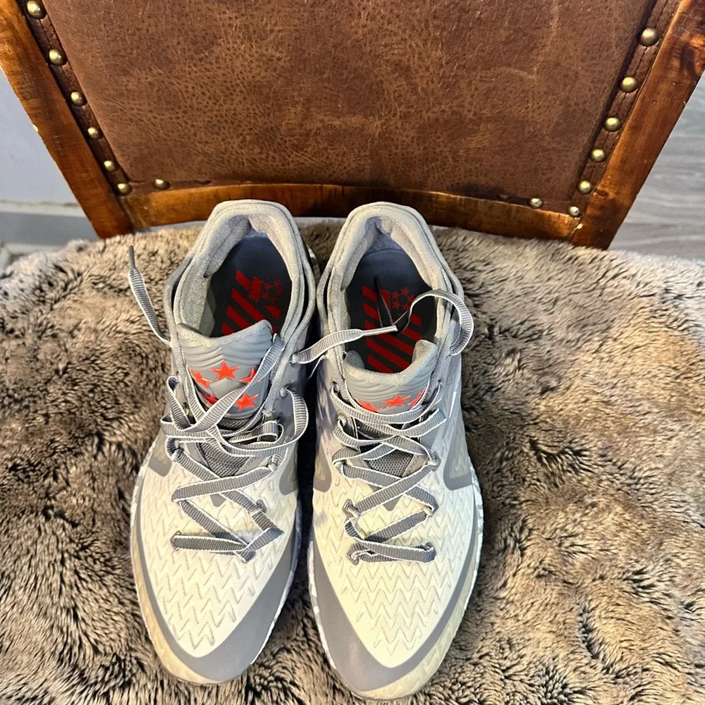 NIKE Field General 2 Grey & Red Like NEW Running Sneakers, Size 11.5 - Picture 11 of 13